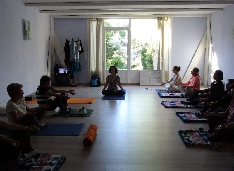 Retiro de yoga para mayores de 50 años.